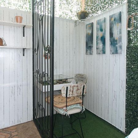 Nearest Hostel Pasay City By Reddoorz Exterior foto